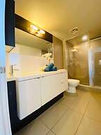 The Bay Suites MTCC CN TOWER