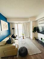 The Bay Suites MTCC CN TOWER