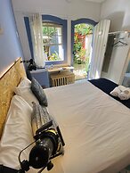 Com Verso e Prosa RePouso e café