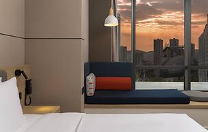 Holiday Inn Express Chongqing Caiyun Lake by IHG