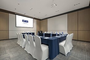 Holiday Inn Express Chongqing Caiyun Lake by IHG