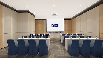 Holiday Inn Express Chongqing Caiyun Lake by IHG