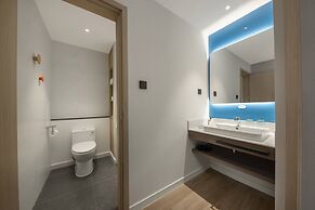 Holiday Inn Express Chongqing Caiyun Lake by IHG