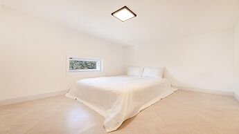 Gyeongju Edis Poolvilla