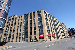 Birmingham City Centre-chinatown-business-leisure