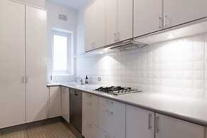 Spacious Art Deco apt. in Darlinghurst