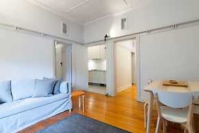 Spacious Art Deco apt. in Darlinghurst