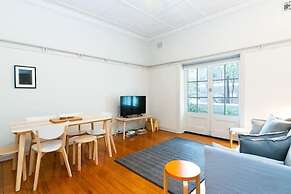Spacious Art Deco apt. in Darlinghurst