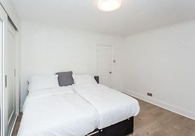 3br-sleeps7-garden-parking