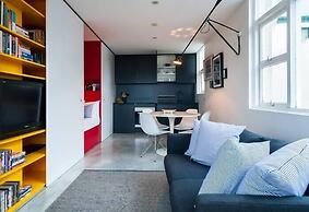 Designer Pad with a View