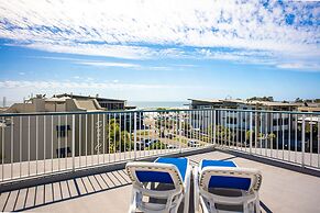 Coral Sea Apartments