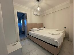 Inviting 4-bed Villa Lina With lux Pool