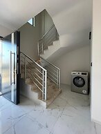 Inviting 4-bed Villa Lina With lux Pool