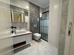 Inviting 4-bed Villa Lina With lux Pool