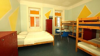 Westend City Hostel GmbH