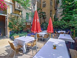 Westend City Hostel GmbH