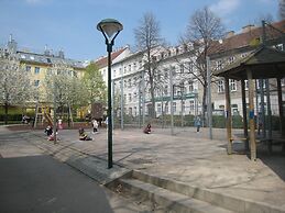 Westend City Hostel GmbH