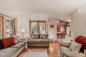 Snowline Cabin #34 - Great English Tudor-style Home With hot Tub! Now 