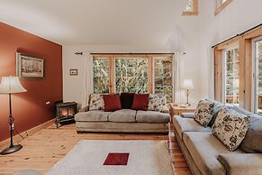 Snowline Cabin #34 - Great English Tudor-style Home With hot Tub! Now 