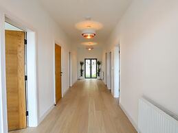 Bryn Min Manton Apartment