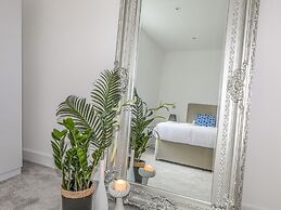 Bryn Min Manton Apartment