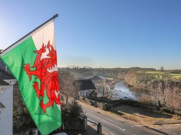 Bryn Min Manton Apartment