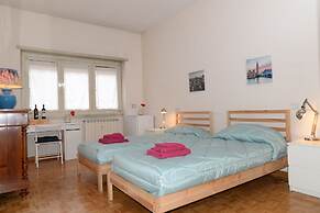 Room in Guest Room - Welcome to our Establishment We Will be Happy to 