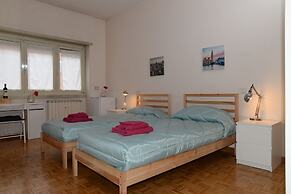 Room in Guest Room - Welcome to our Establishment We Will be Happy to 