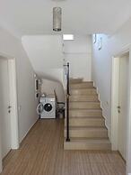 Remarkable 4-bed Villa Tasgin 2 Pools