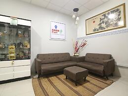Family Room in Kuching, With Ac and Wifi