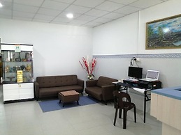 Beautiful Double Room With Ac in Kuching Center