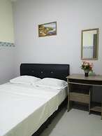 Beautiful Double Room With Ac in Kuching Center