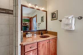 Family Friendly Retreat Short Walk to Lifts & Town