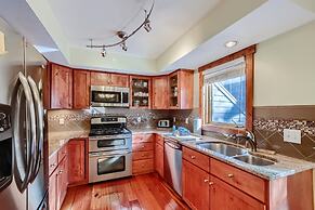 Family Friendly Retreat Short Walk to Lifts & Town