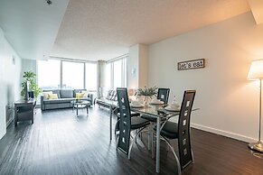 Downtown 2br Apartment Near Convention Center 2 Bedroom Apts by RedAwn