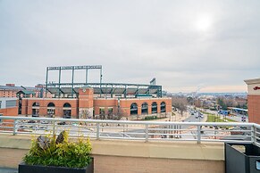 Downtown 2br Apartment Near Convention Center 2 Bedroom Apts by RedAwn