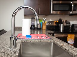 2 Bedroom Furnished Apartment Near Rittenhouse Apts by RedAwning