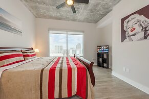 2br Furnished Apartment Near Convention Center 2 Bedroom Apts by RedAw