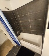 High Rise 2 Bedroom apartment in a Great location 2 Apts by RedAwning