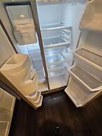 High Rise 2 Bedroom apartment in a Great location 2 Apts by RedAwning