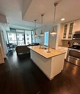 High Rise 2 Bedroom apartment in a Great location 2 Apts by RedAwning