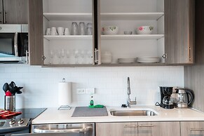 2br Apartment Near Convention Center - No Balcony 2 Bedroom Apts by Re