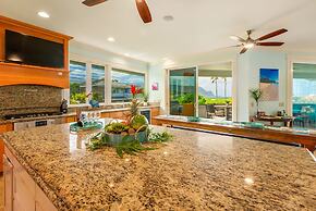 Hale Ohana Nui 5 Bedroom Home by RedAwning