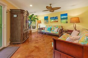 Hale Ohana Nui 5 Bedroom Home by RedAwning
