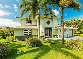 Hale Ohana Nui 5 Bedroom Home by RedAwning