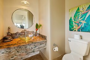 Hale Ohana Nui 5 Bedroom Home by RedAwning