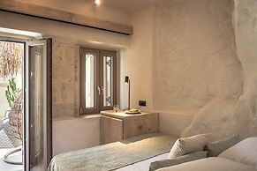 Manili Boutique Suites & Villas