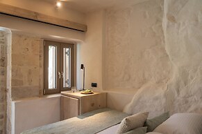 Manili Boutique Suites & Villas