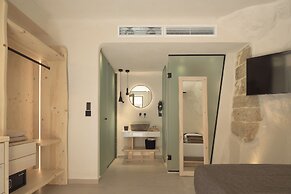 Manili Boutique Suites & Villas