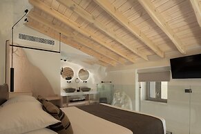 Manili Boutique Suites & Villas